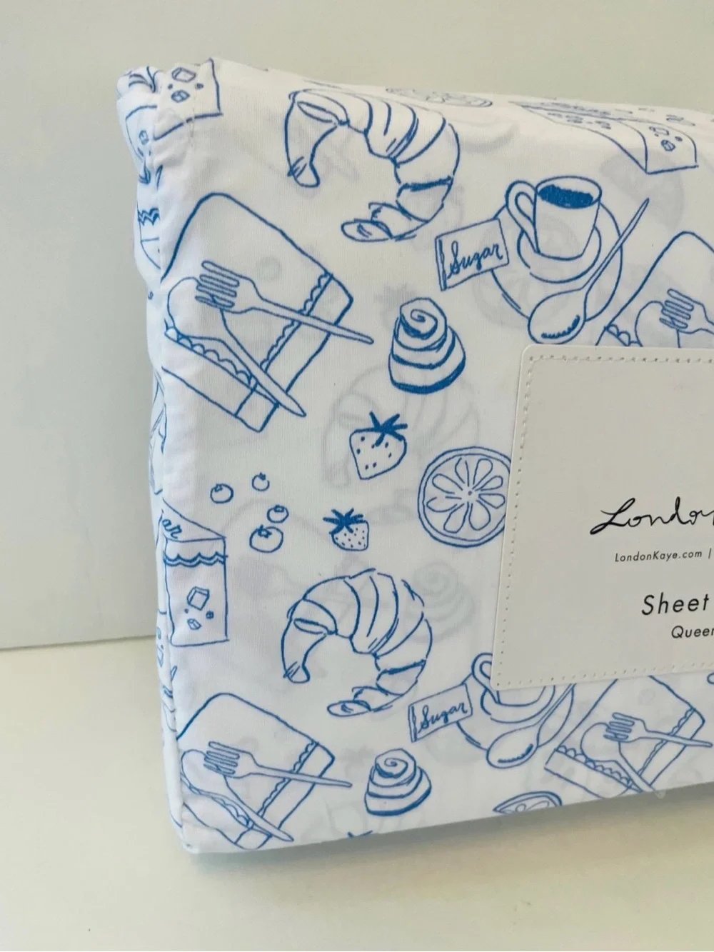 London Kaye Parisian Pastry Queen Size Sheet Set White Blue Coffee Croissant